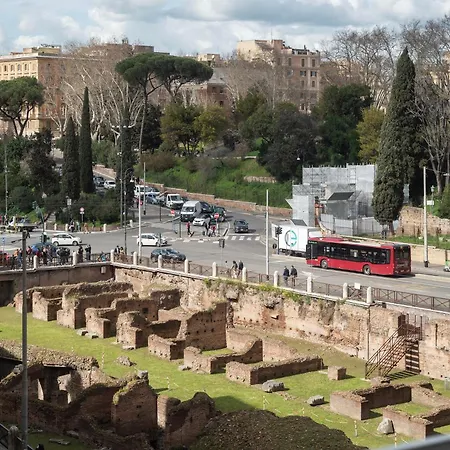 アパート Alma At Colosseum - With Stunning View ローマ